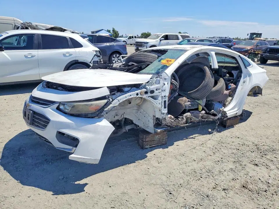 1G1ZE5ST0HF188422 — 2017 Chevrolet Malibu, Опрокидывание (Rollover), фото до ремонта