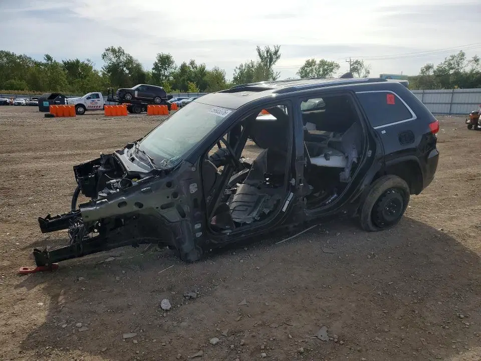 1C4RJFBG3FC876148 — 2015 Jeep Grand Cherokee, Вандализм, фото до ремонта