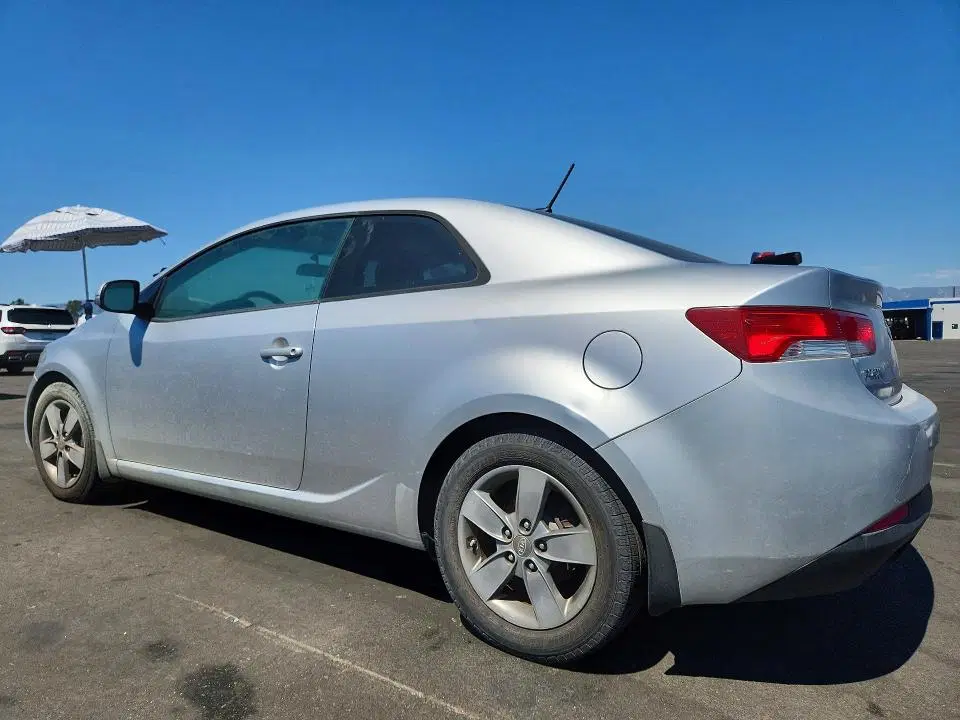 2012 KIA FORTE KOUP VIN KNAFU6A24C5597756 фото 2