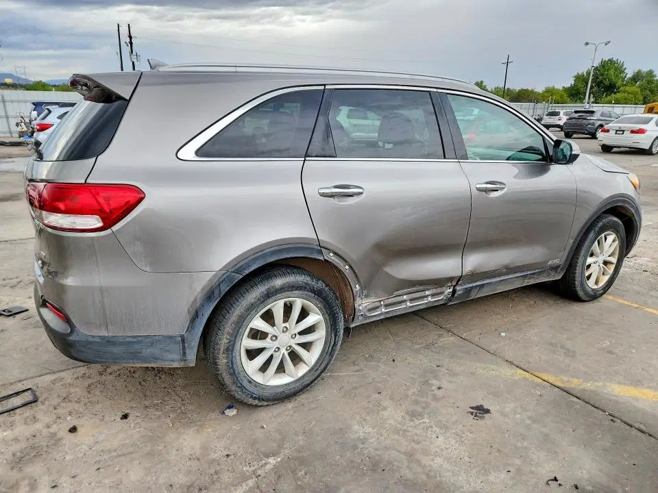 2018 KIA Sorento VIN 5XYPGDA34JG400603 фото 3