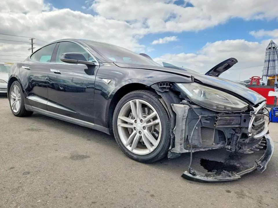 2013 TESLA MODEL S VIN 5YJSA1CN2DFP28025 фото 4