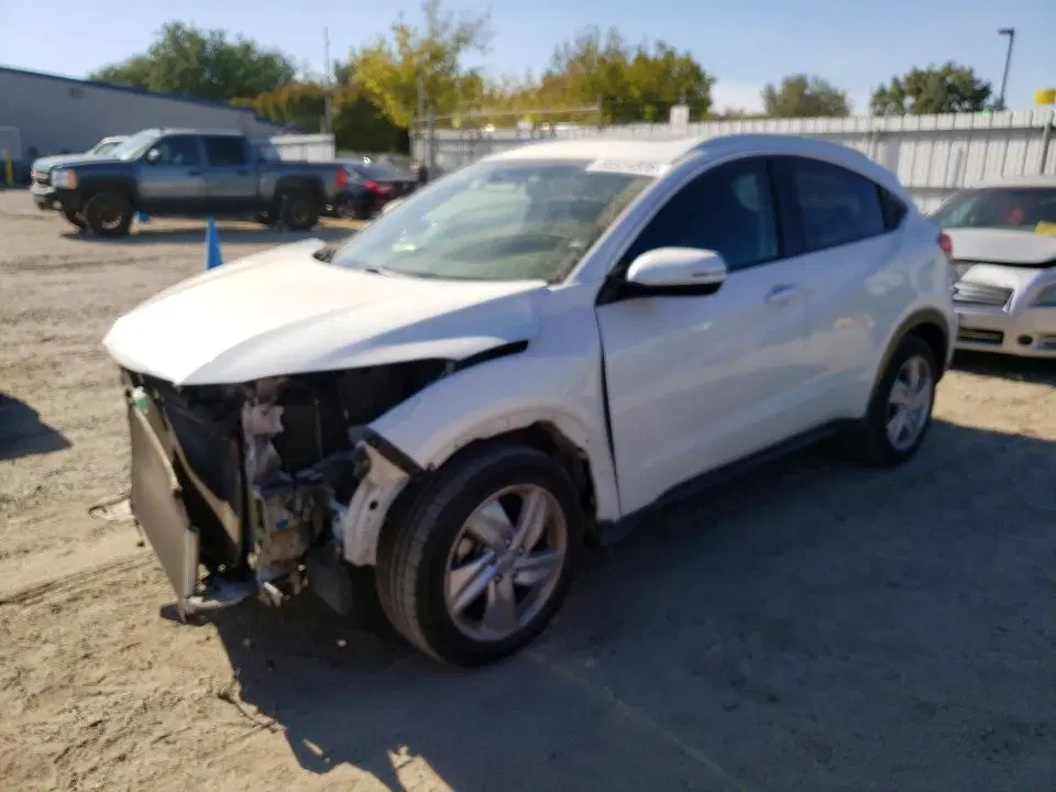 3CZRU5H51KM716876 — 2019 Honda HR-V, Передняя часть (Front End), фото до ремонта