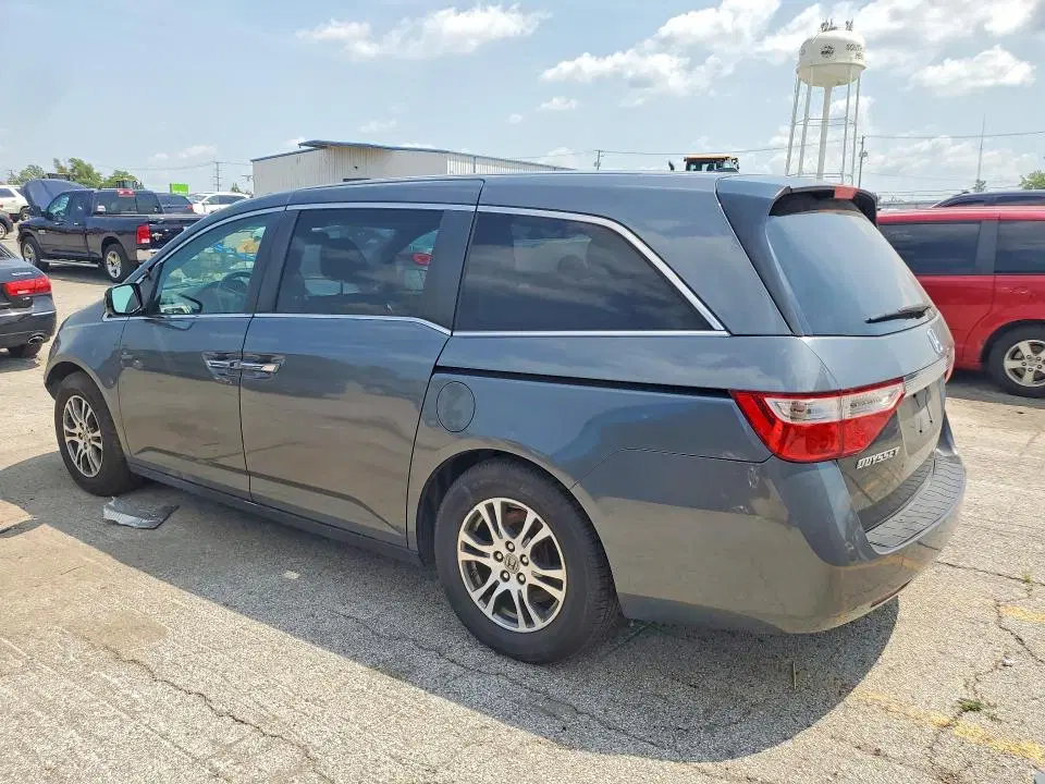 2013 HONDA ODYSSEY VIN 5FNRL5H64DB022207 фото 2