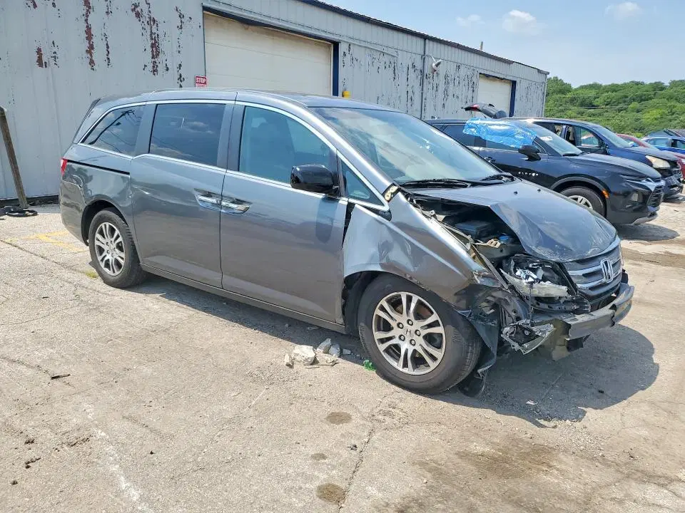 2013 HONDA ODYSSEY VIN 5FNRL5H64DB022207 фото 4