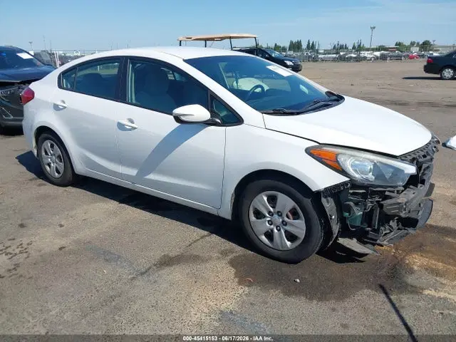 KNAFX4A67F5291623 — 2015 Kia Forte LX, Передняя часть, фото до ремонта