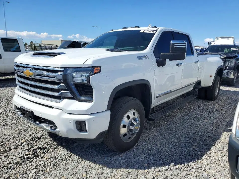 1GC4YVEY7RF199256 — 2024 Chevrolet Silverado, Мелкие вмятины и царапины (Minor Dent/Scratches), фото до ремонта