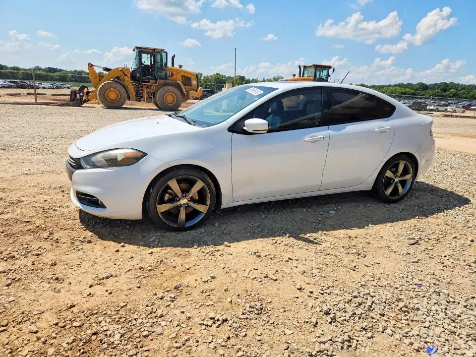 1C3CDFEB7FD299507 — 2015 Dodge Dart, мелкие вмятины и царапины, фото до ремонта