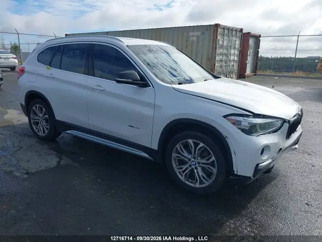 WBXHT3C32J5K27876 — 2018 BMW X1 XDRIVE28I, Передняя часть (Front), фото до ремонта