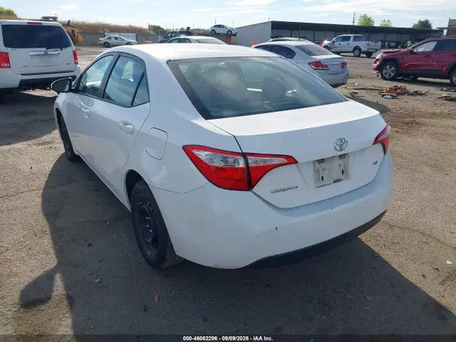 2015 Toyota COROLLA LE VIN 5YFBURHE4FP209242 фото 3