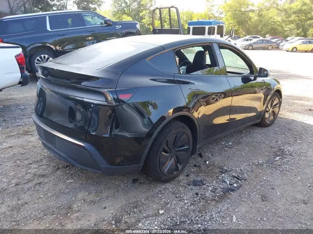 2026 Tesla Model Y All-wheel Drive/long Range Launch Series/premium All-wheel Drive VIN 7SAYGDEE9TF573238 фото 4
