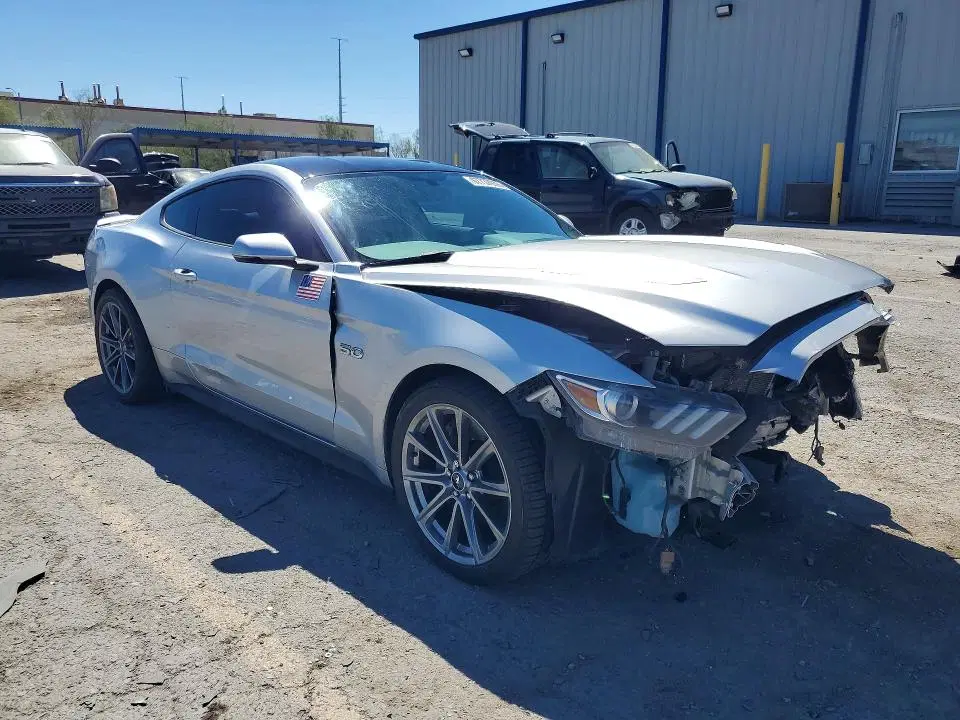 2017 Ford Mustang VIN 1FA6P8CFXH5302825 фото 4