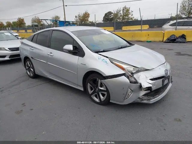 JTDKARFU6G3013459 — 2016 Toyota Prius Three Touring, Передняя часть (Front End), фото до ремонта