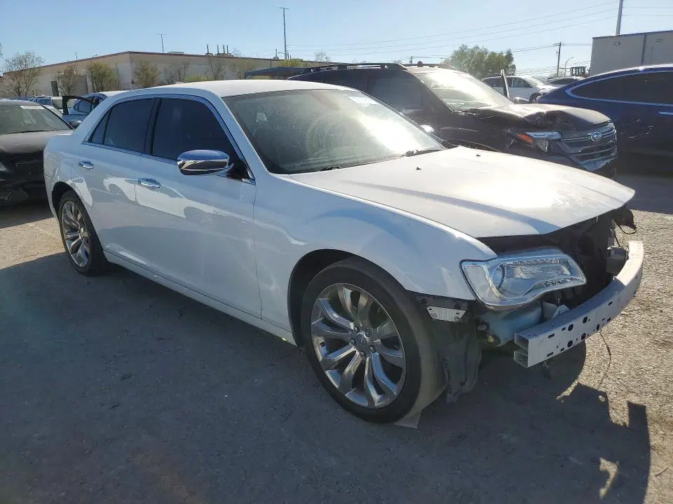 2018 Chrysler 300 VIN 2C3CCAEG3JH159824 фото 4