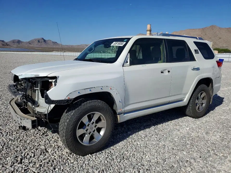 JTEBU5JR8D5139854 — 2013 Toyota 4RUNNER, Передняя часть (Front End), фото до ремонта