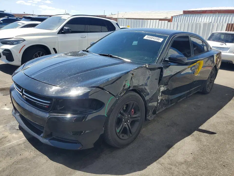2C3CDXBG3FH741000 — 2015 Dodge Charger, Передняя часть, фото до ремонта
