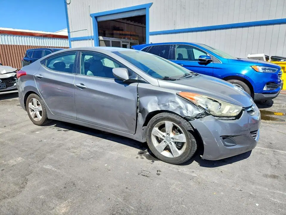 2013 HYUNDAI ELANTRA VIN 5NPDH4AE5DH239046 фото 4