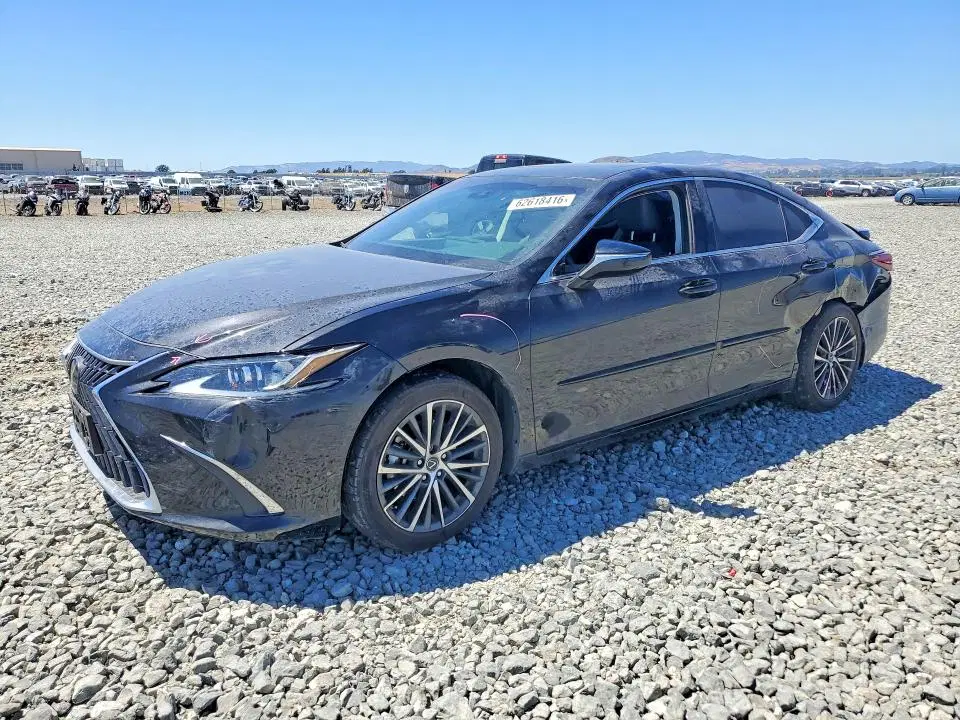 58ADA1C1XPU036892 — 2023 Lexus ES 300H, Задняя часть (Rear End), фото до ремонта