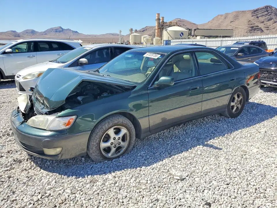 JT8BF28G0X5053717 — 1999 Lexus ES, Передняя часть, фото до ремонта