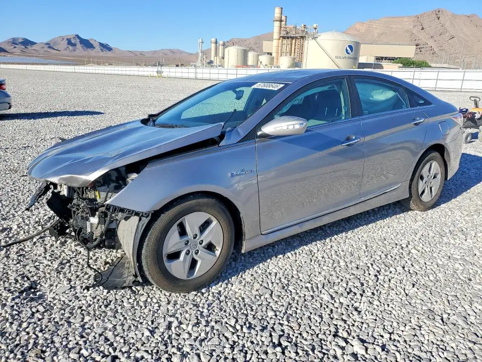 KMHEC4A47CA043928 — 2012 Hyundai Sonata, Передняя часть (Front End), фото до ремонта