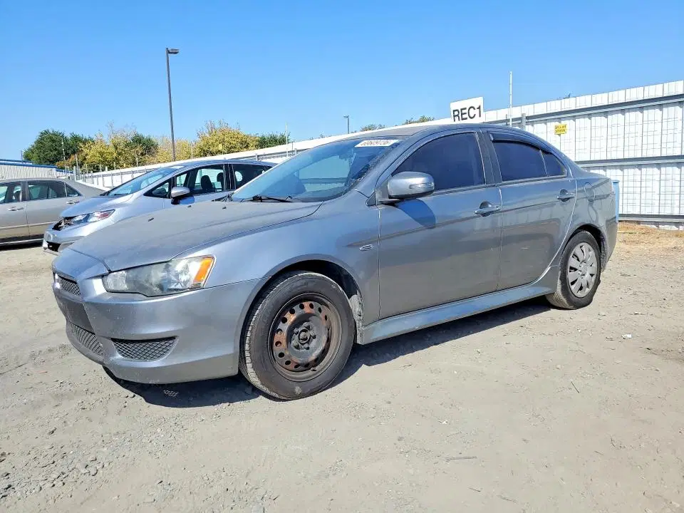 JA32U2FU9FU015583 — 2015 Mitsubishi Lancer, Боковая часть (Side), фото до ремонта