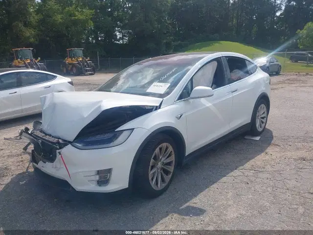 2018 Tesla Model X 100d/75d/p100d VIN 5YJXCBE29JF114027 фото 2