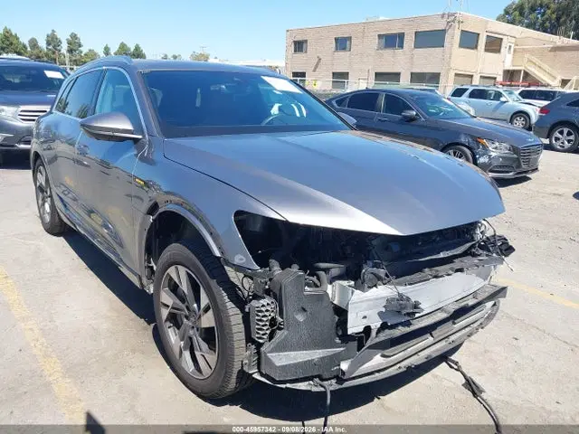 WA1LABGE4PB019215 — 2023 Audi E-tron Premium Plus Quattro, Rear, фото до ремонта