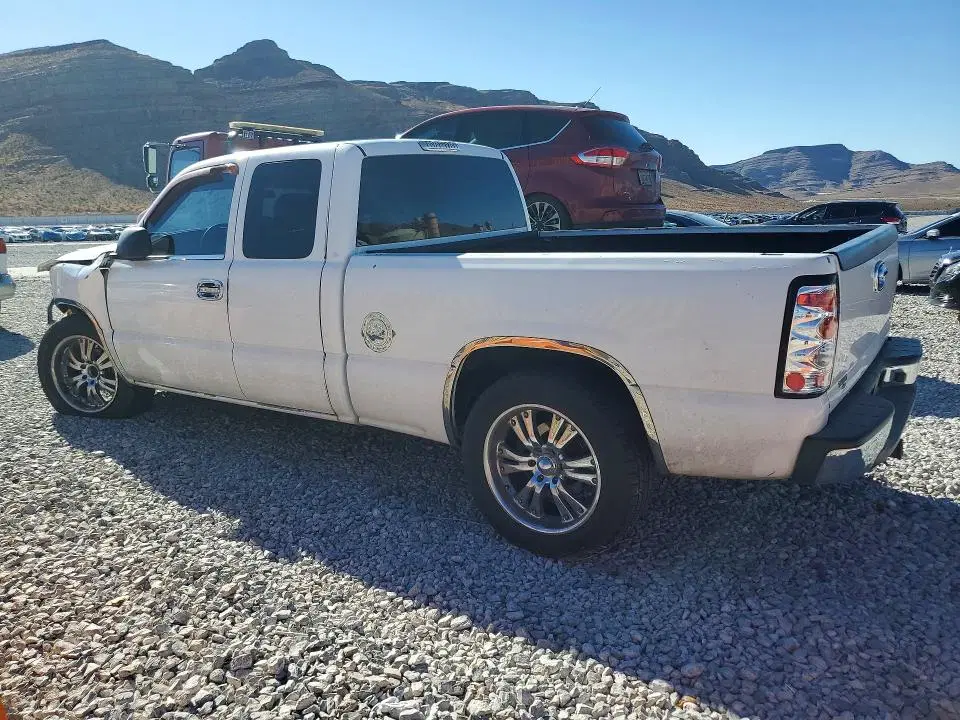 2002 CHEVROLET SILVERADO VIN 2GCEC19W321187655 фото 2