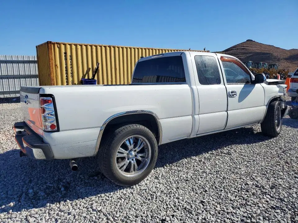 2002 CHEVROLET SILVERADO VIN 2GCEC19W321187655 фото 3