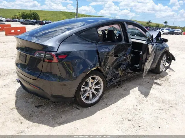 2024 Tesla Model Y Long Range Single Motor Rear-wheel Drive/rwd VIN 7SAYGDED6RF038156 фото 4