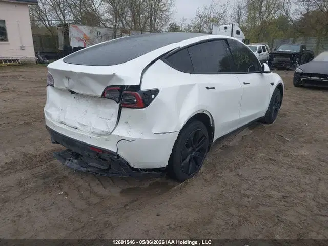 2025 Tesla Model Y VIN 7SAYGAEE6SF282970 фото 4