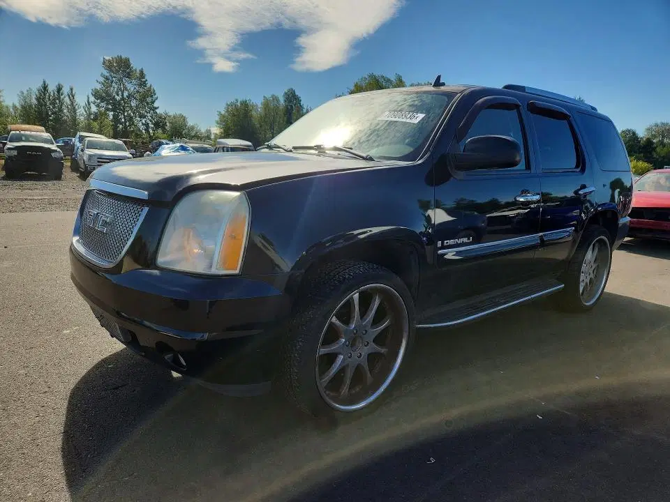 1GKFK63877J153881 — 2007 GMC Yukon, MINOR DENT/SCRATCHES, фото до ремонта