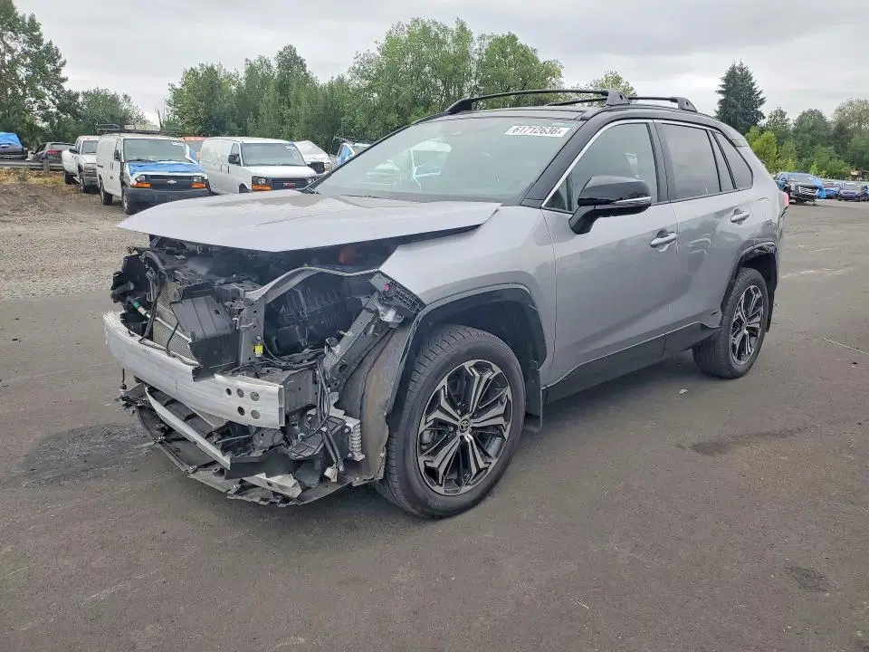 JTMFB3FV4SD249566 — 2025 Toyota RAV4, Передняя часть, фото до ремонта