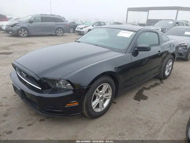 2014 Ford Mustang V6 VIN 1ZVBP8AM1E5333917 фото 2
