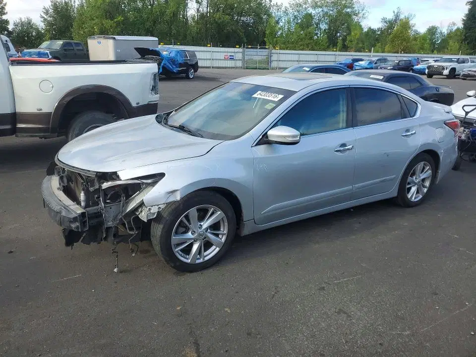 1N4AL3APXFC209025 — 2015 Nissan Altima, Передняя часть, фото до ремонта