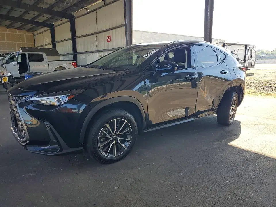 JTJAKCEZ3P5007414 — 2023 Lexus NX, Боковая часть, фото до ремонта