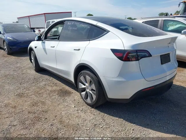2023 Tesla Model Y Awd/long Range Dual Motor All-wheel Drive VIN 7SAYGDEE5PF834693 фото 3