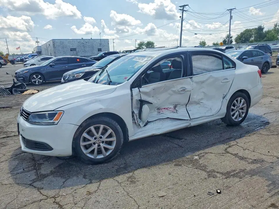 3VWD17AJ5EM336890 — 2014 Volkswagen Jetta, Боковая часть, фото до ремонта