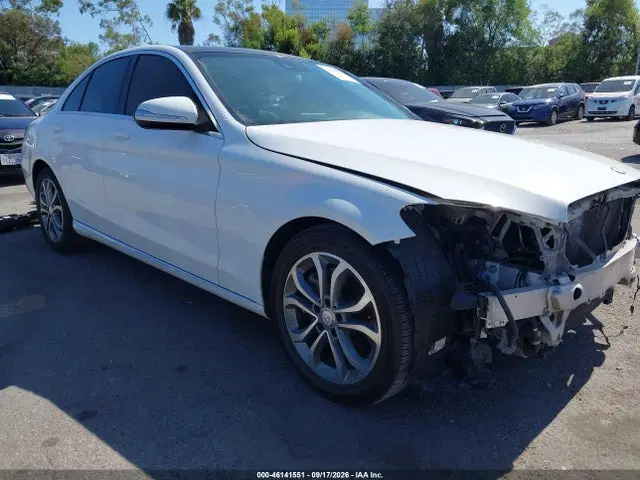 55SWF4JBXHU191387 — 2017 Mercedes-Benz C 300, Передняя часть (Front End), фото до ремонта