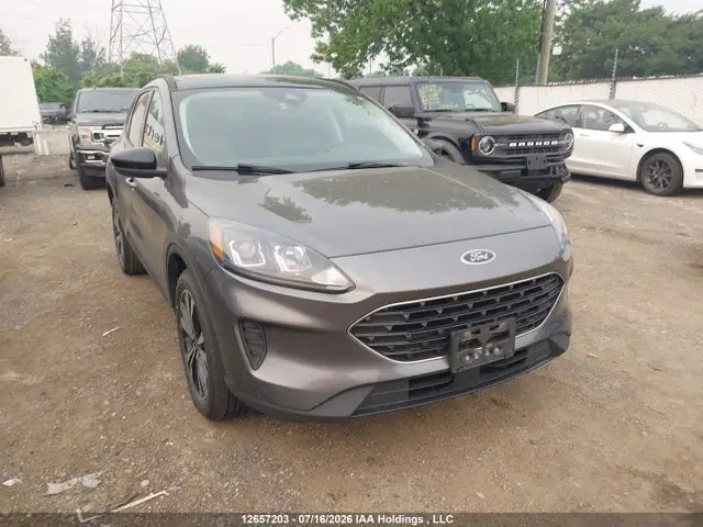 1FMCU9G65NUB75551 — 2022 Ford Escape SE, Передняя часть (Front), фото до ремонта