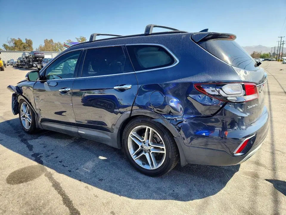 2017 Hyundai Santa Fe VIN KM8SR4HF4HU245950 фото 2