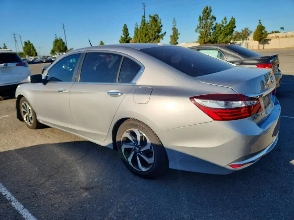 2016 Honda Accord VIN 1HGCR2F74GA081335 фото 2