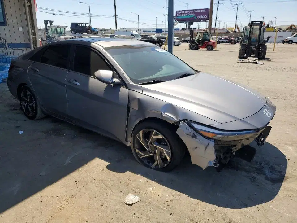 2025 Hyundai Elantra VIN KMHLS4DG2SU852623 фото 4