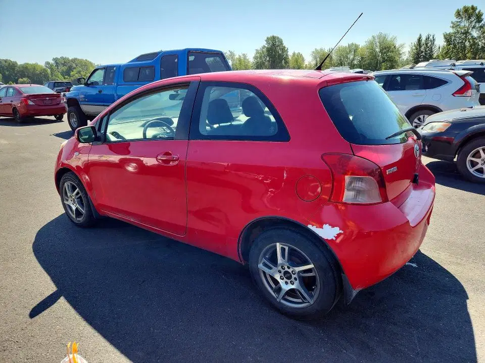 2007 TOYOTA YARIS VIN JTDJT903075040585 фото 2
