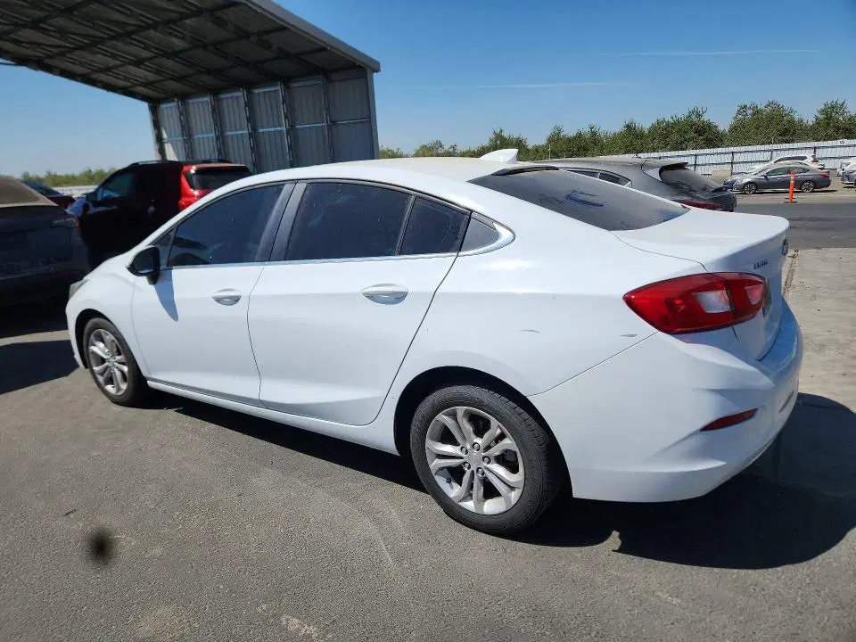 2019 Chevrolet Cruze VIN 1G1BE5SM6K7107161 фото 2