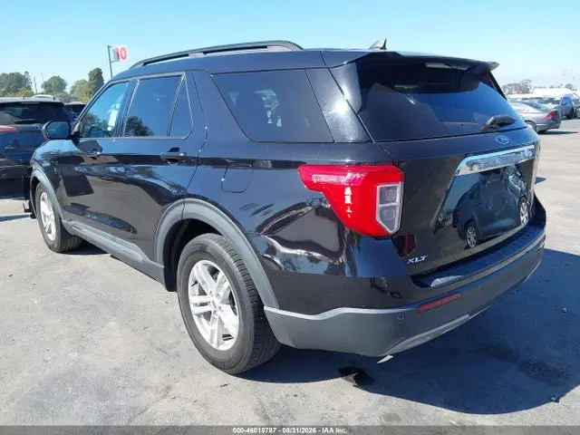 2022 Ford EXPLORER XLT VIN 1FMSK7DH3NGC28872 фото 3