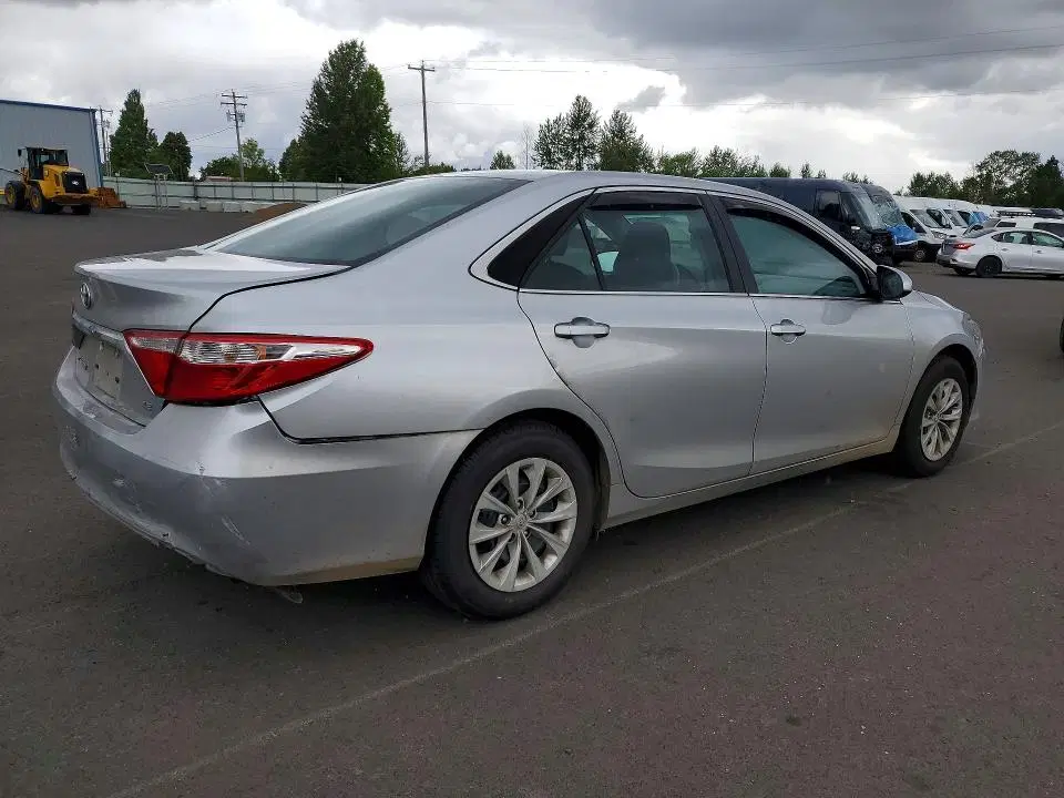 2016 TOYOTA CAMRY VIN 4T4BF1FKXGR560473 фото 3