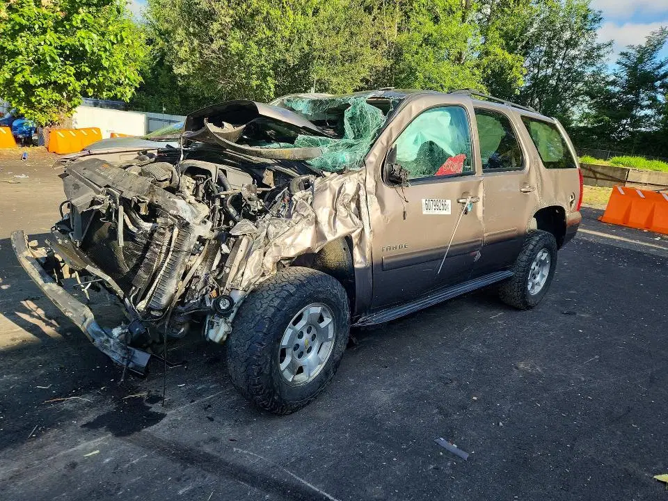 1GNSKBE06DR121244 — 2013 Chevrolet Tahoe, Передняя часть (Front End), фото до ремонта