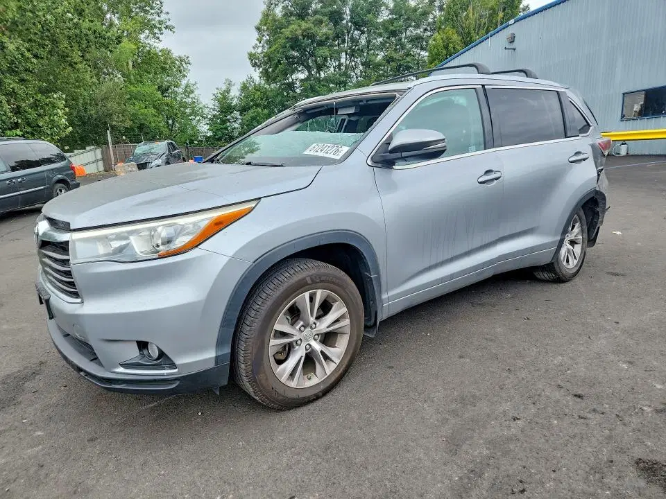 5TDJKRFH8FS142800 — 2015 Toyota Highlander, Опрокидывание, фото до ремонта