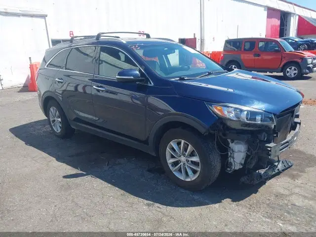 5XYPG4A32GG185828 — 2016 Kia Sorento 2.4L LX, Передняя часть (Front End), фото до ремонта