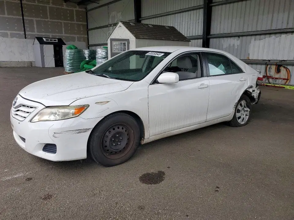 4T4BF3EK2BR174216 — 2011 Toyota Camry, Задняя часть (Rear End), фото до ремонта